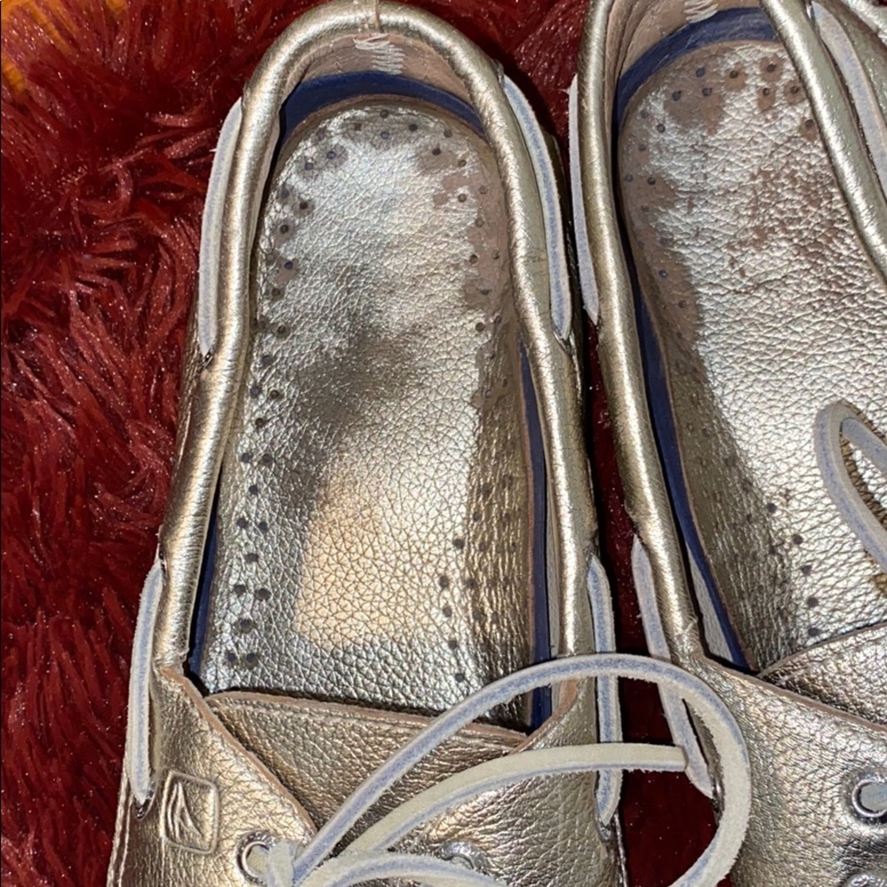 Sperry’s-Metallic gold women’s boat shoes. Sz 8.5 - Picture 4 of 5